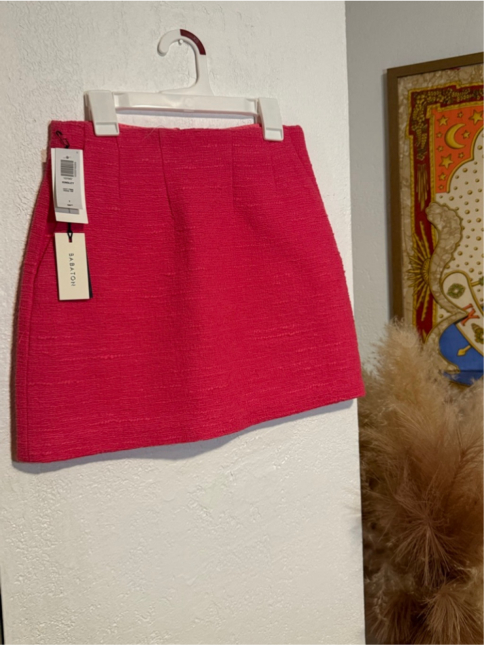 NWT, Babaton Kinsley Mini Skirt, vibrant pink bouclé tweed, size 2